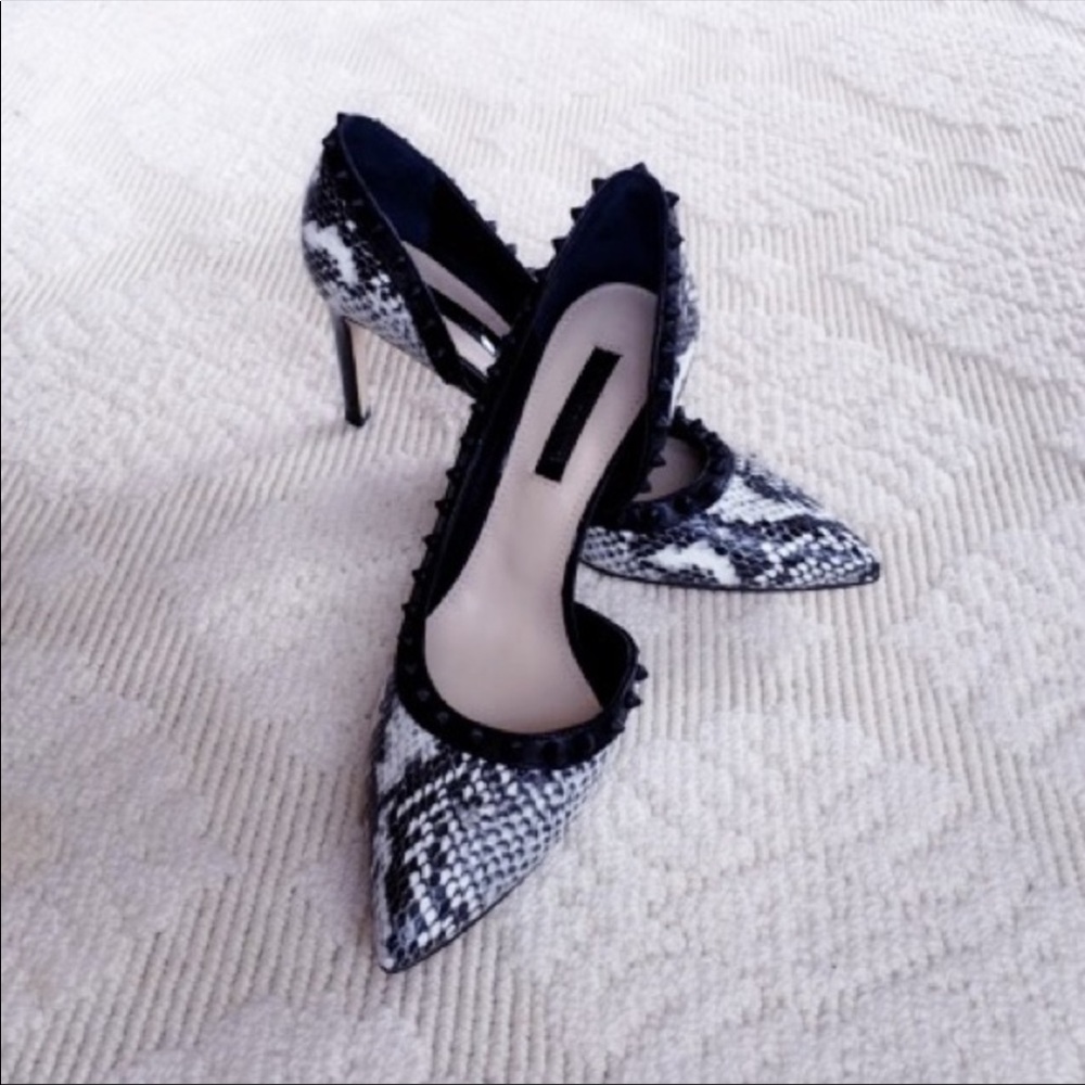 Staccato studded leather heel Pumps